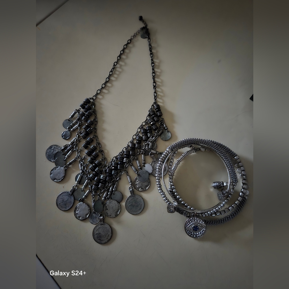 Chic Silver Coin Necklace
